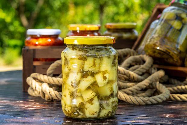 Кабачки на зиму: соковиті заготовки, що зберігають смак літа