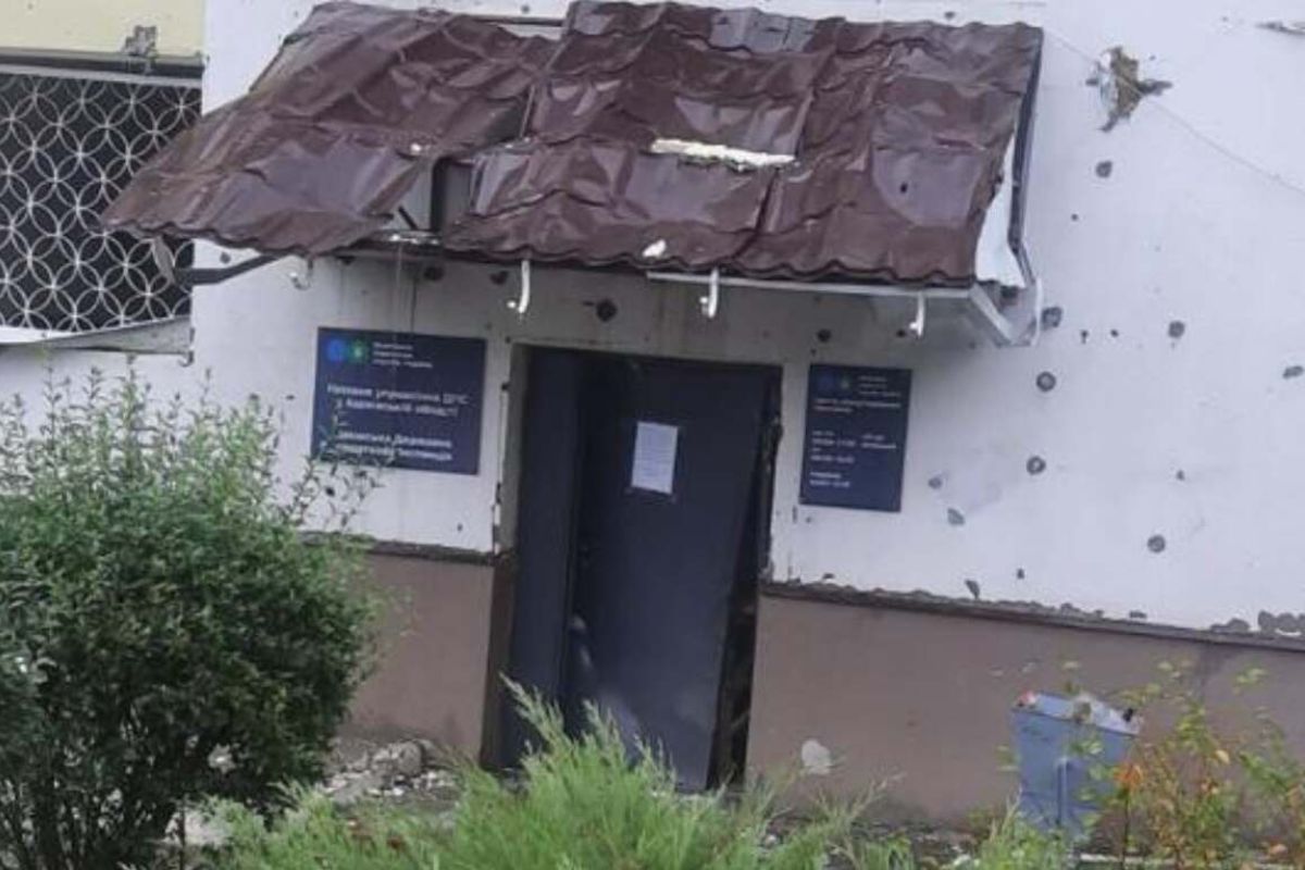 В Ізюмі після обстрілу не працюють податкова та міграційна служби
