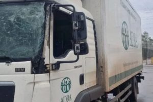 Дрон влучив у авто волонтерів під час роздачі допомоги в Золочеві