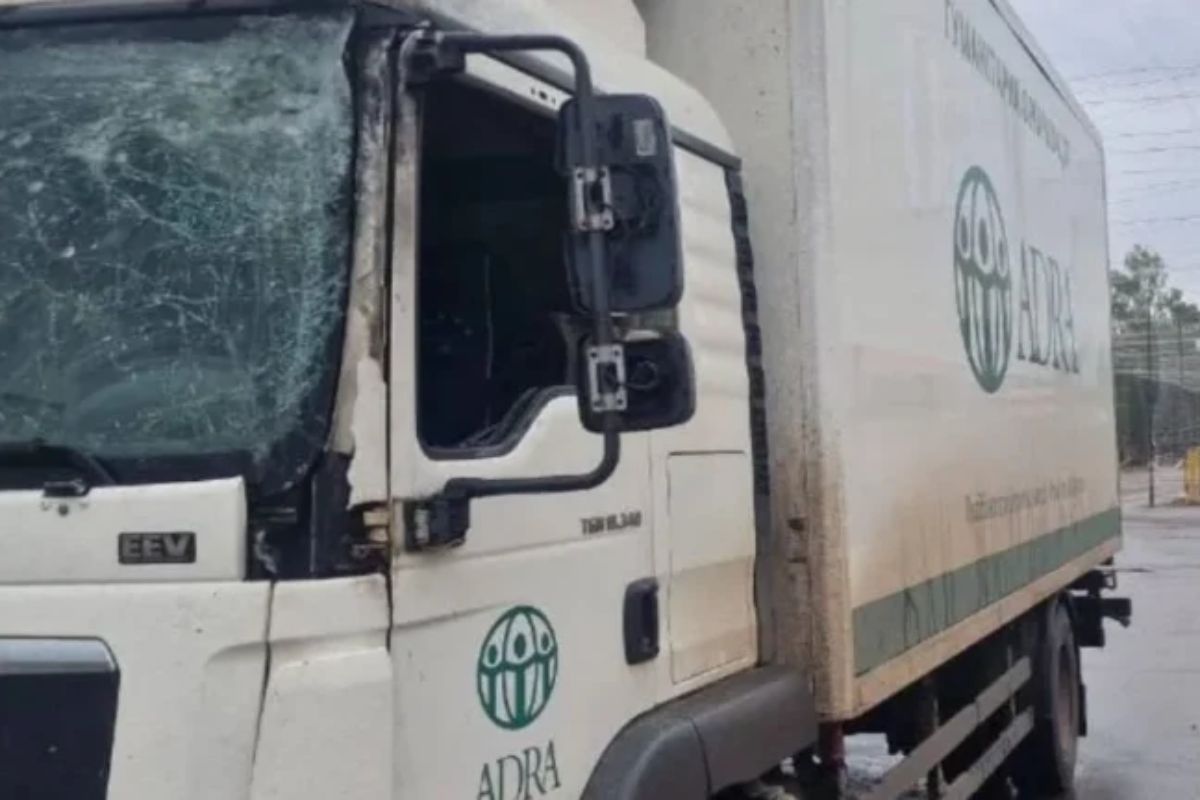 Дрон влучив у авто волонтерів під час роздачі допомоги в Золочеві