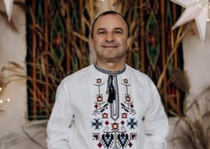 Віктор Павлік біографія: голос, що зігрів 90-ті й досі звучить