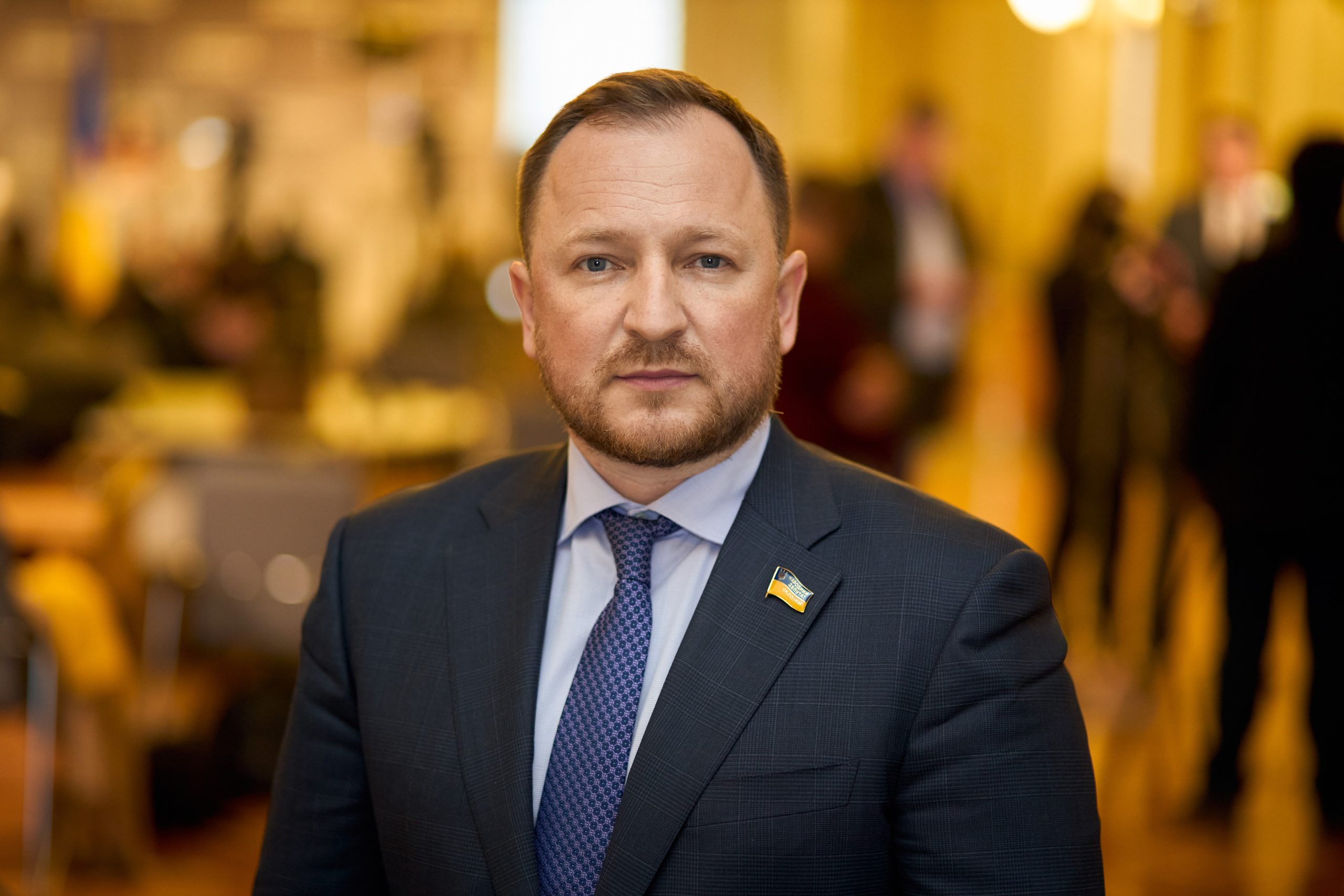 Павло Сушко освіта: чотири дипломи політика