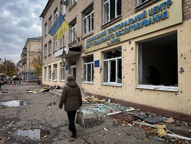 Нічні удари дронів по Харкову: загинула жінка, постраждали 10 людей